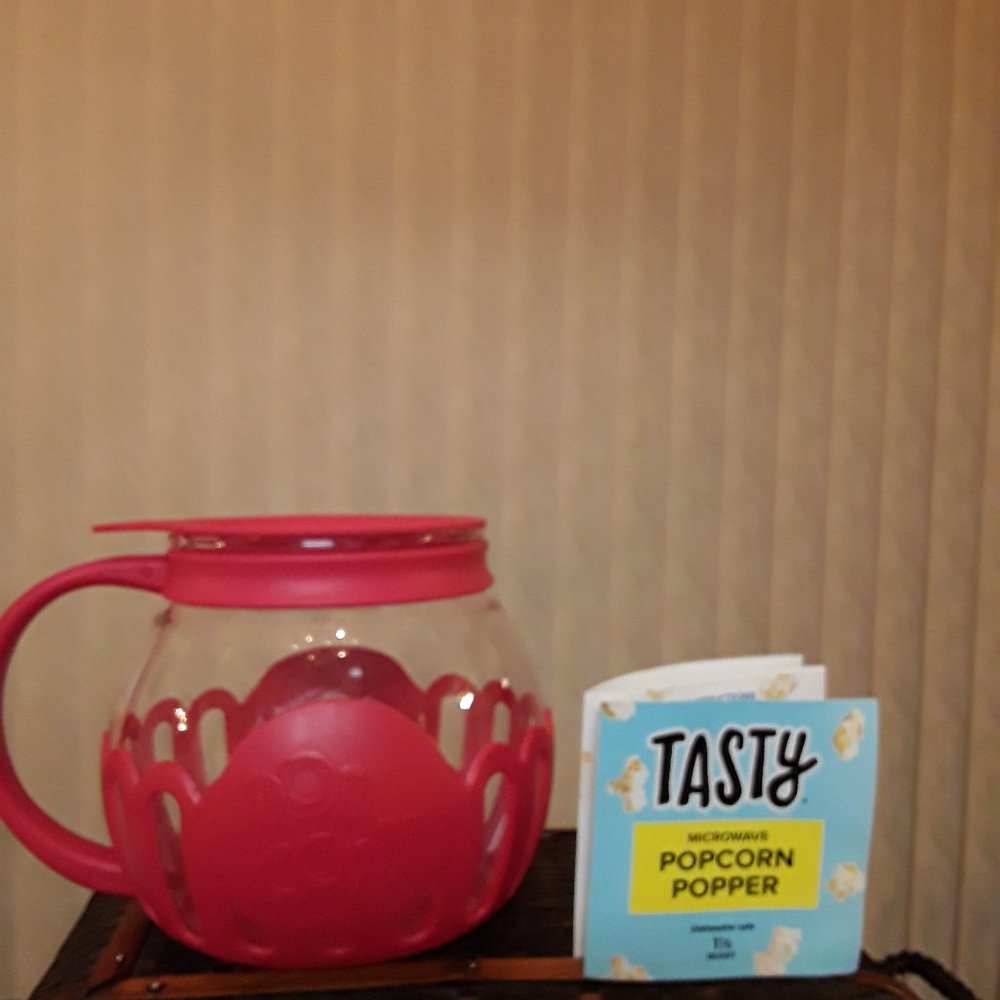 Tasty Mini Microwave Popcorn Popper 1.5 Quart Capacity Red Color